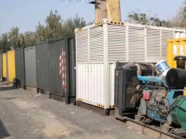 连城200KW柴油发电机机组每小时油耗是多少?